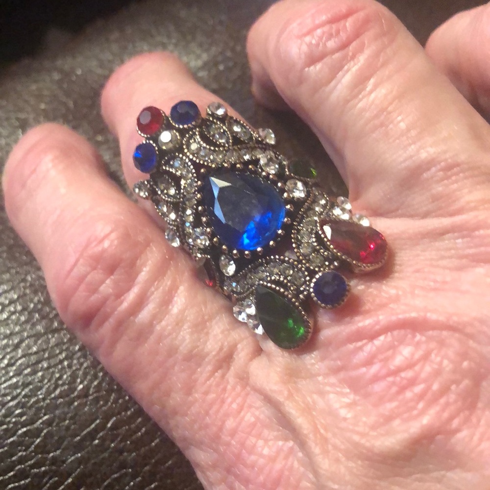Turkish Gold Plated Crystal Rhinestone Ring - Picture 3 of 4